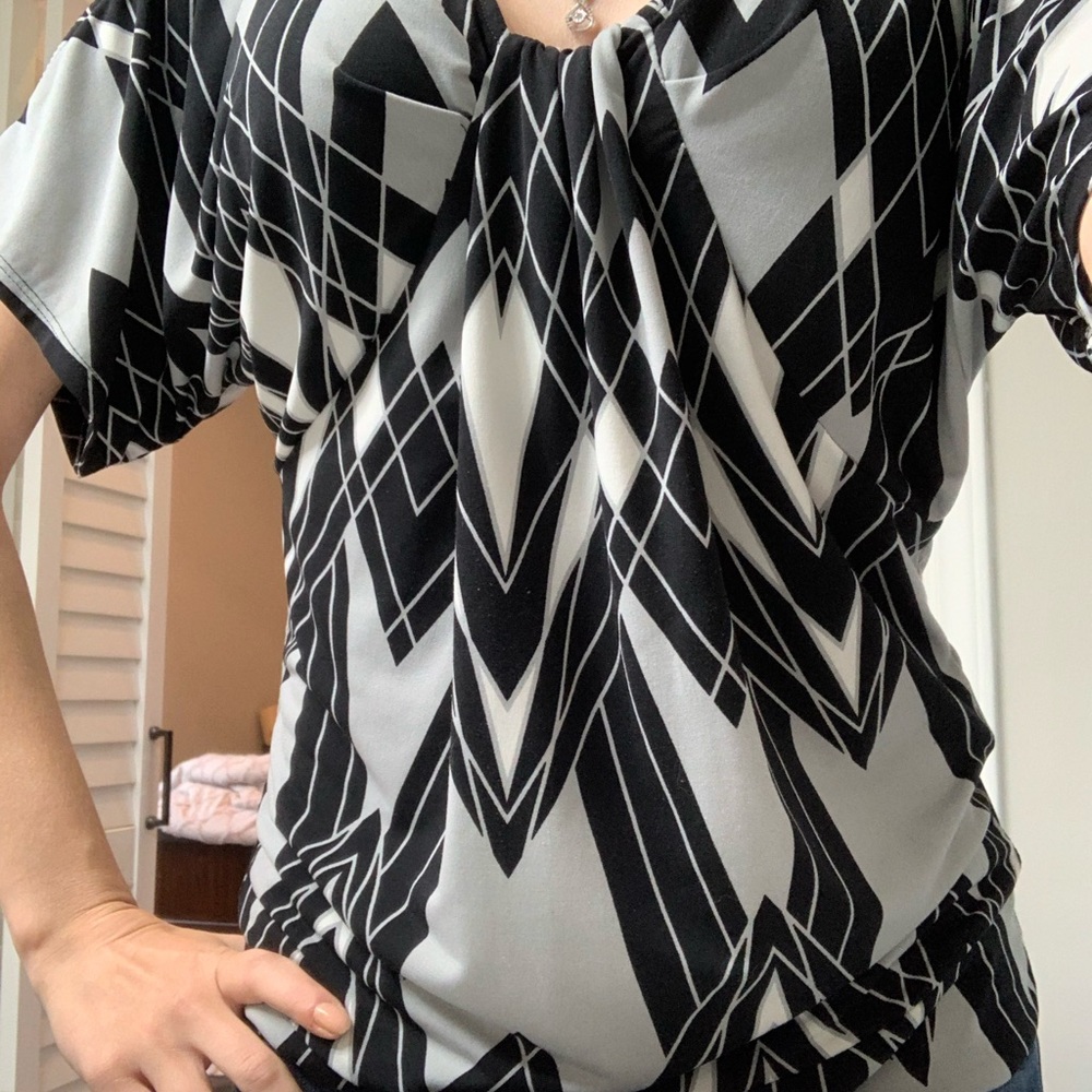 NY&C Top with cold shoulders